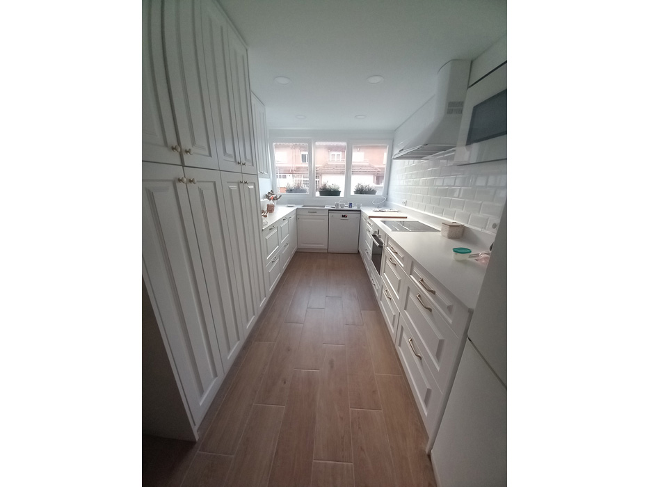 Vista 1 cocina de la reforma de una vivienda adosada